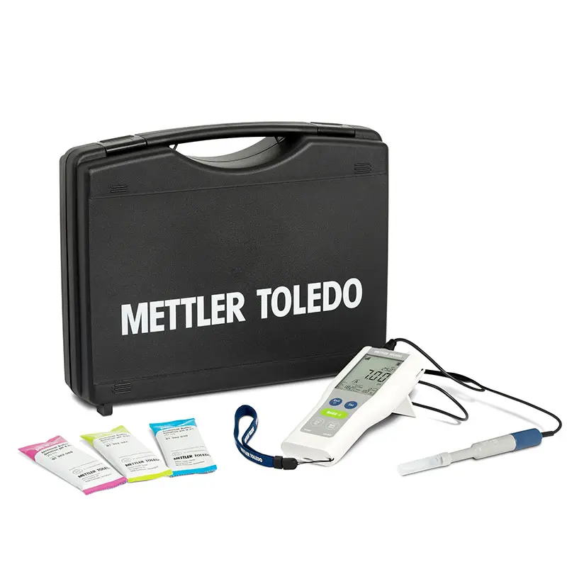 Standard-Level-Portable-Meters_FiveGo_F2-Food_pH-mV_LE427_IP67_Case_Buffers_Cutout-VI-I-PHL-20220304-00073300